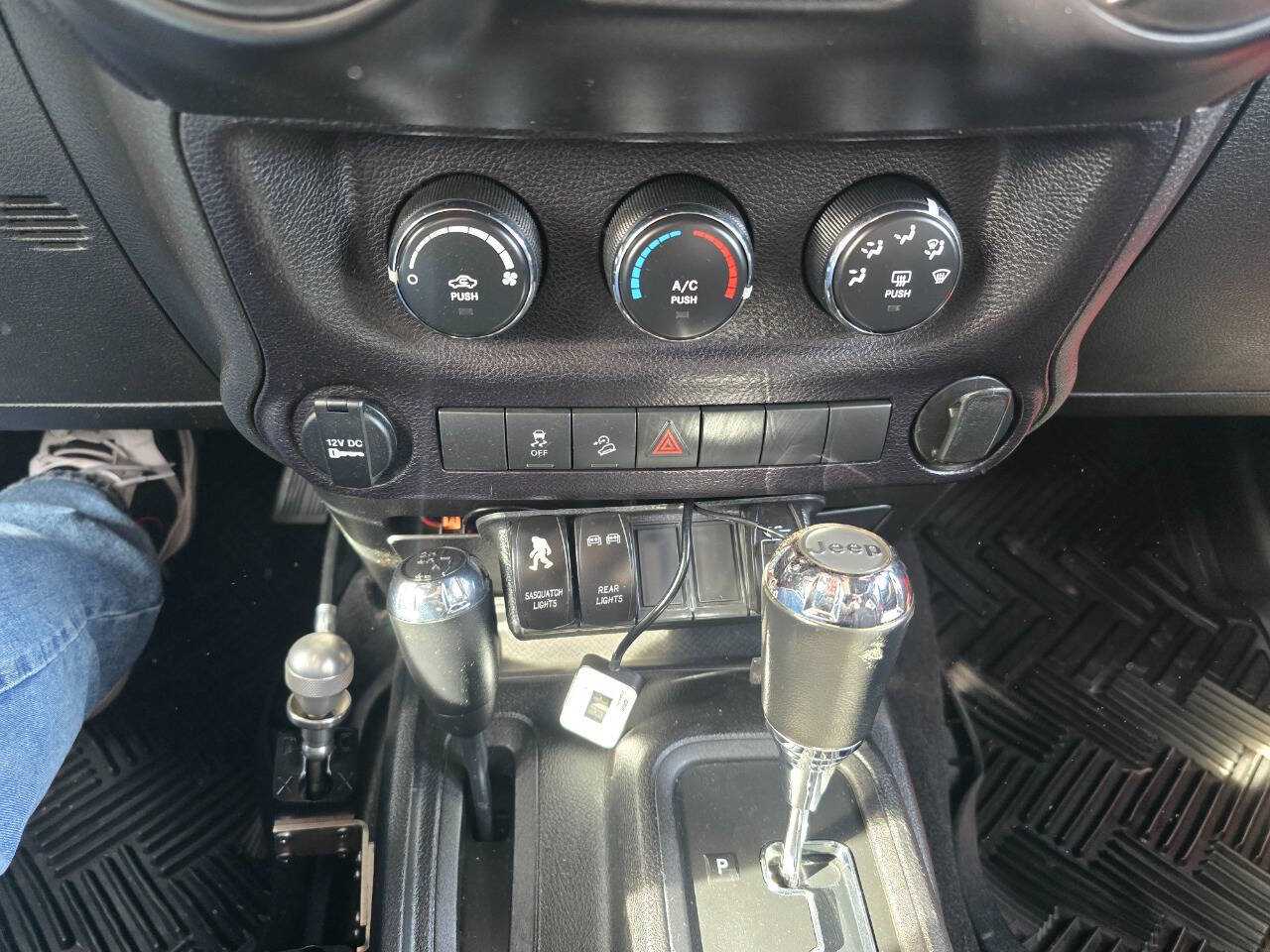 2014 Jeep Wrangler Unlimited Sport - Photo 19