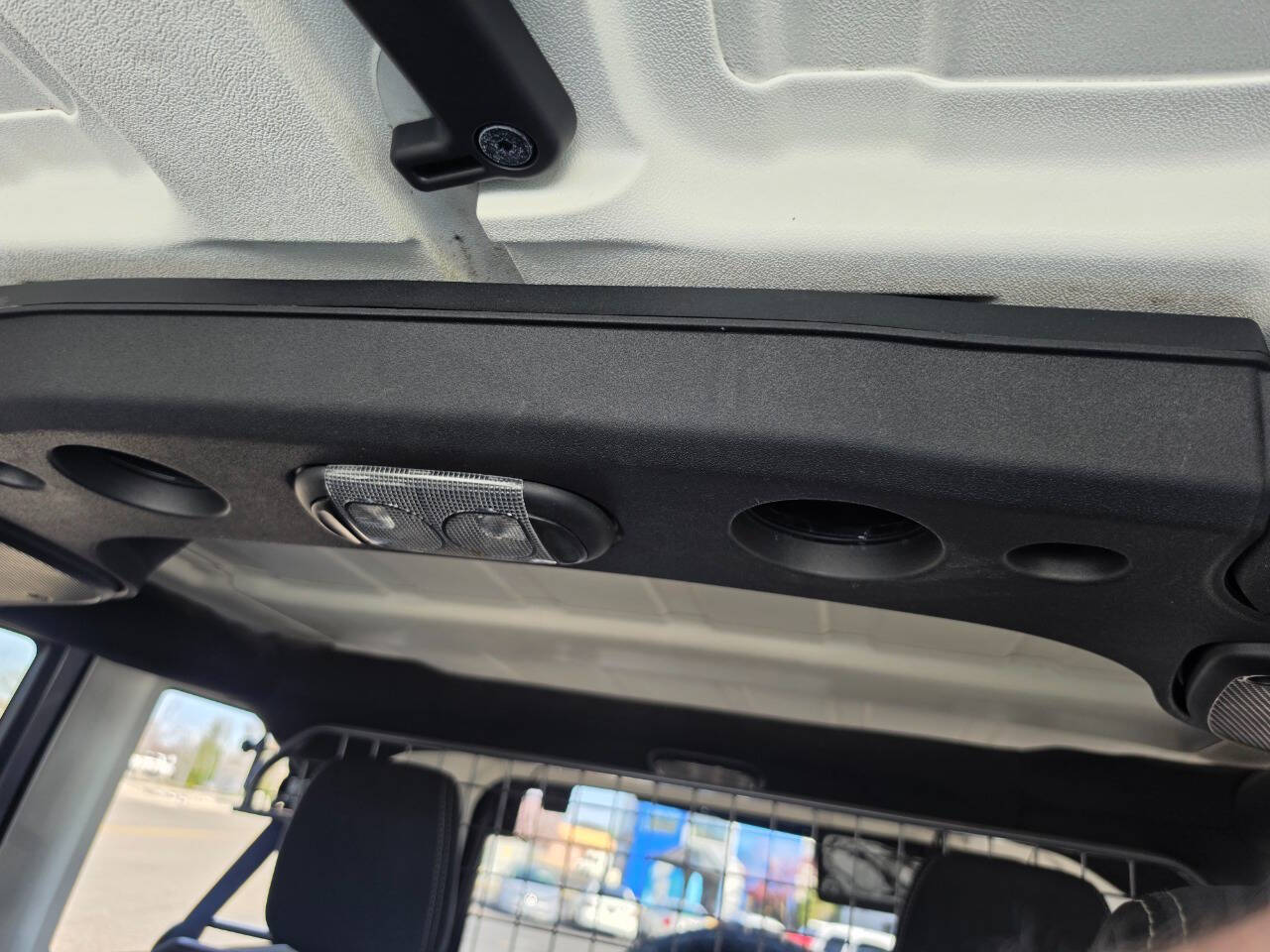 2017 Jeep Wrangler Unlimited Sahara - Photo 17