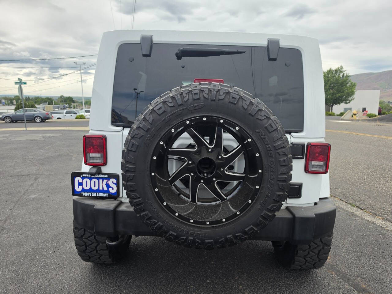 2017 Jeep Wrangler Unlimited Sahara - Photo 6