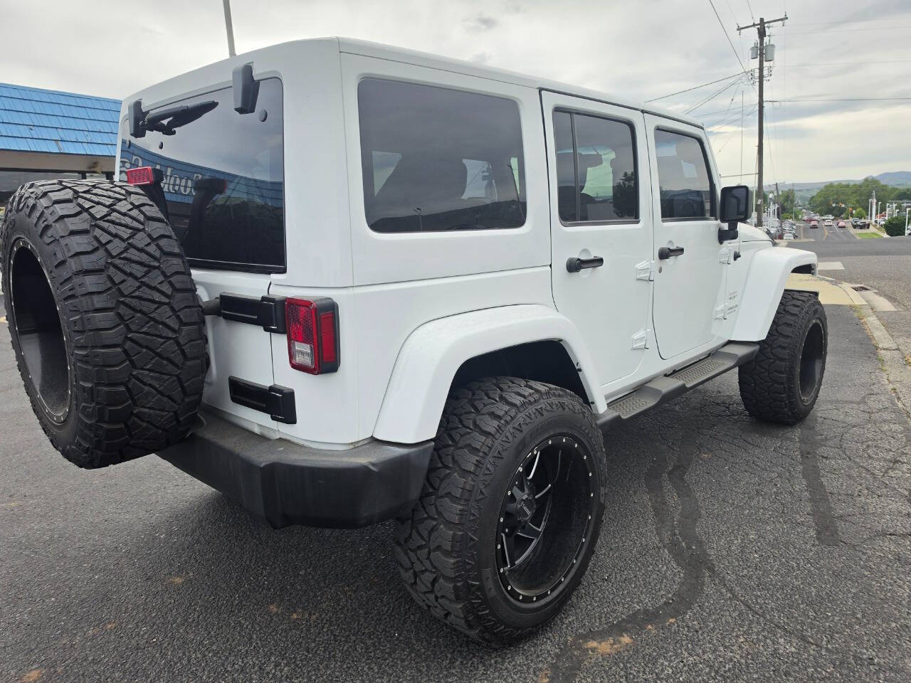 2017 Jeep Wrangler Unlimited Sahara - Photo 7