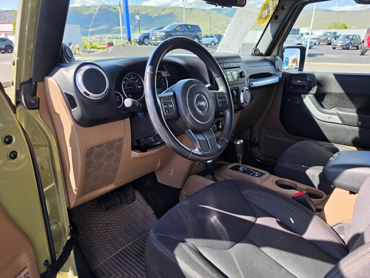 2013 Jeep Wrangler Unlimited Sahara - Photo 9