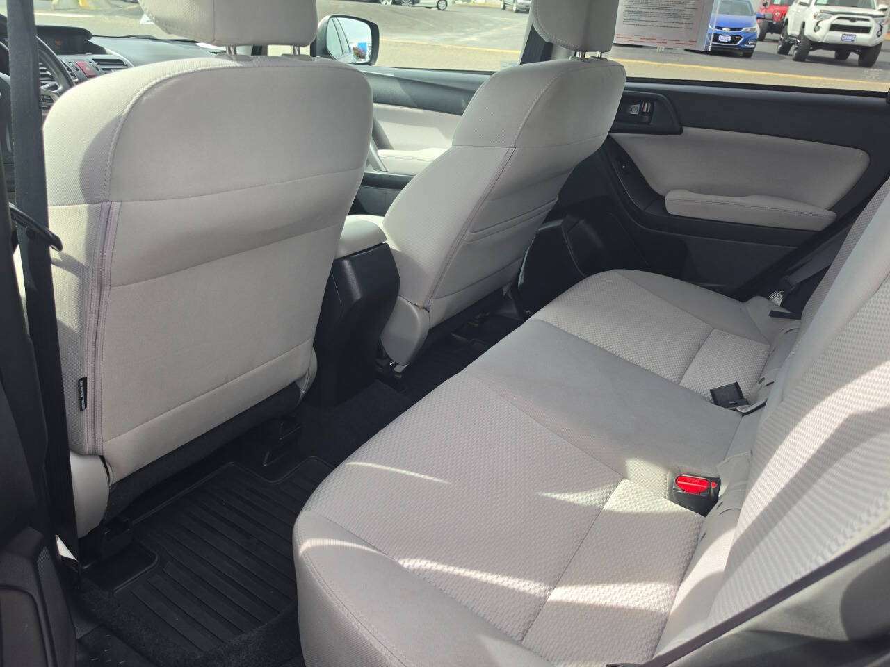 2014 Subaru Forester i Premium - Photo 11